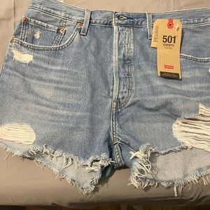 COPY - NWT Levi 501 jean shorts